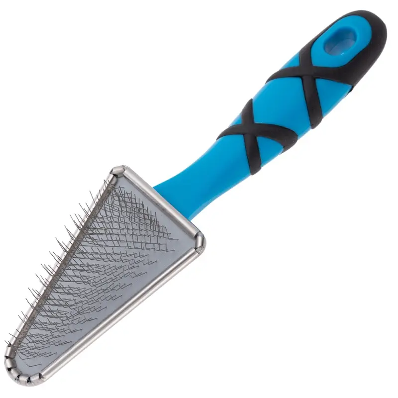 Groom Professional Triangle Soft Slicker