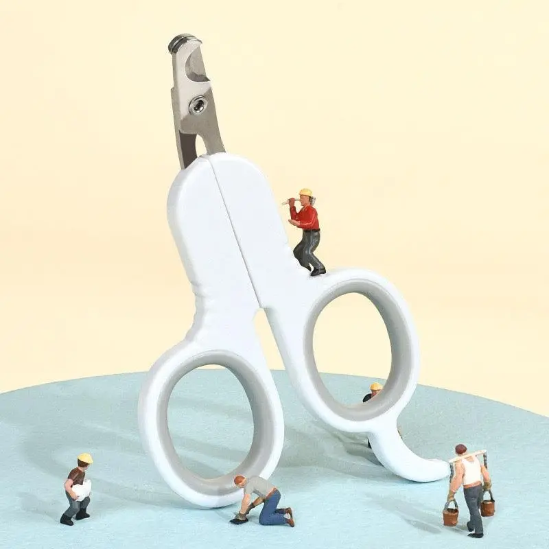 Pakeway White/Grey Cat Flat/Angled Nail Clipper | Style: Angled - And