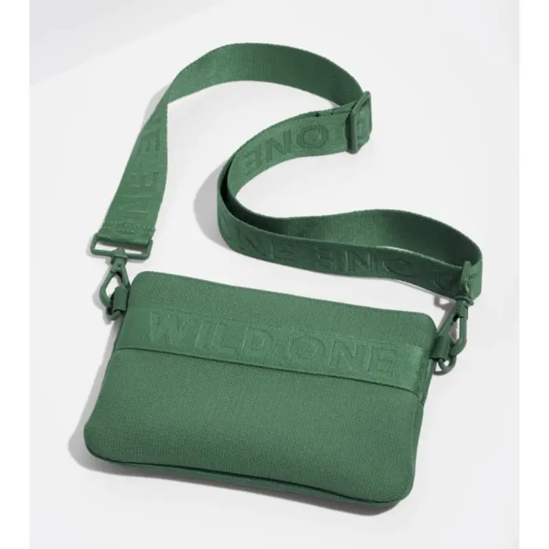 Wild One Recycled Knit Walking Treat Pouch (Spruce)