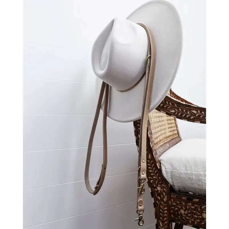 Band & Roll Crossbody Leash in Latte