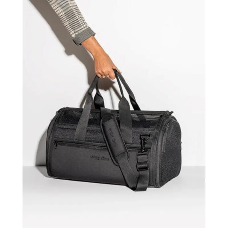 Wild One Travel Carrier Black